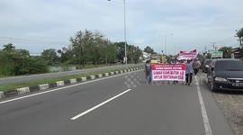 Farmers Protest Irrigation Damage