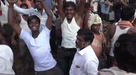Men hurl cow dung at each other in bizarre Hindu festival