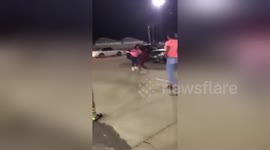 Newsflare Edit - Two Girl Fight At The Parking Lot ????
