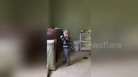 Newsflare Edit - Amazon Alexa Vs a Toddler