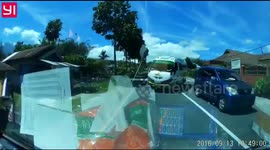 Dashcam captures terrifying bus smash