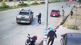 Guns fired and machetes pulled in Vietnam road rage street brawl