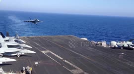 Watch this fighter jet come into land on aircraft carrier in Persian Gulf