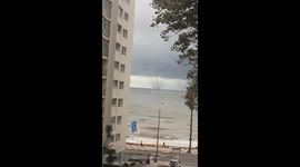 Tornado en la costa de Montevideo, Uruguaya.- Grabado el 6/4/2018 a las 10:30 aproximado