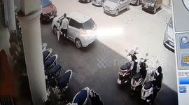 The man driving the car back caused an accident