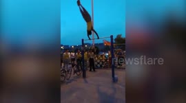 Senior citizen, 67, pulls off incredible stunts on horizontal bar