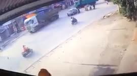 The serious accident between the truck and motorbike rider