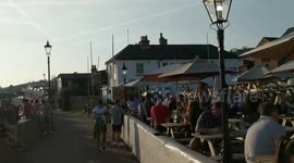 Heatwave April 2018 Hits The British Coast