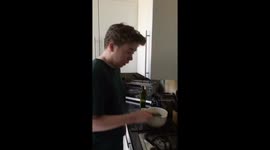 This actually just happened. Fml I just bought that pan. https://t.co/3m2CEsCnow