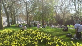 Hot weather heat London with record break for April
