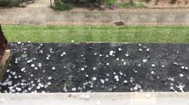 Large Hail / Graupel in Leeds 25th April 2017