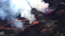 Eruption Piton de la Fournaise Avril 2018 en hélicoptère