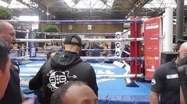 TONY BELLEW with fans on the public training in Old Spitalfields  Market in London (2.05.2018)