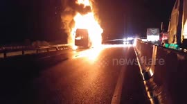 Bus catches fire on Vietnamese highway