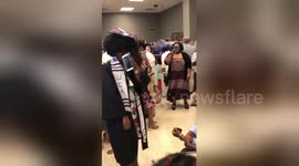 Newsflare Edit - So my brother proposed to his gf at her graduation today.... aren't they the cutest ?????????? https://t.co/V2mNGtW1R9