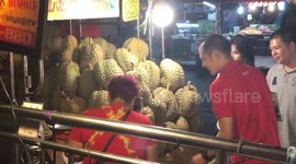 Chinese tourists in Bangkok go crazy for durian fruit after Alibaba deal