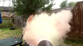 Boyfriend fills leaf blower with powder paint and terrorises girlfriend