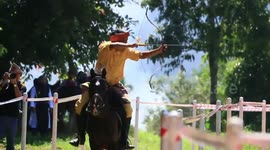 Mounted archery becomes increasingly popular among young Indonesians