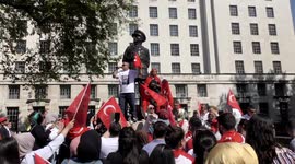 Pro-Turkish supporters turn out for Erdogan at Downing Street