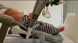 3-Week old Baby kicks in time to music! Vv cute