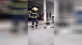 广西南宁  消防员7秒穿好衣服