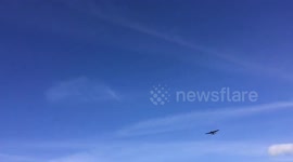 Unannounced  flypast of the Lancaster Bomber over Hathersage. Amazing. #RAF100 #Dambusters https://t.co/XziGzgSsbJ