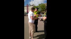 Christian street preacher surrounded by police again in Glasgow