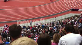 Aled Davies Celebrates Discus win With Crowd