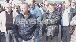 Greek protesters storm German - Greek conference