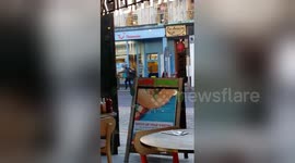 Newsflare Edit - Vicious bum beat down fight in Edinburgh street Scotland