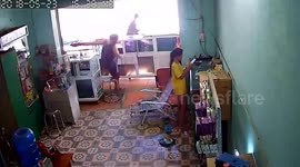 The robber attacked the phone shop owner to steal the phone