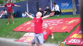 Liverpool fans enjoy fanzone in Kiev ahead of Champions League final