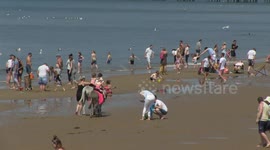 Thousands on Blackpool Beach
