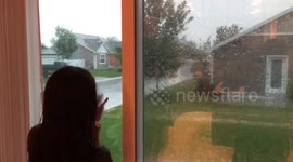 How to measure the lightning distance?