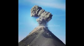 Guatemala Acatenango erupts