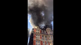Huge plume of smoke from fire at London's Mandarin Oriental hotel