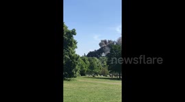 Massive fire breaks out in London luxury hotel