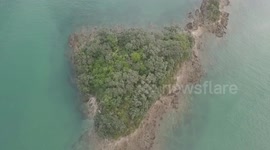 Waiheke Island (little island)