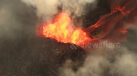 Filmer feels heat from Hawaii’s fissure 8 while shooting footage from helicopter