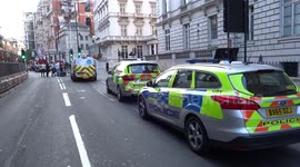 Knightsbridge cordoned off after mandarin Oriental Hyde Park fire