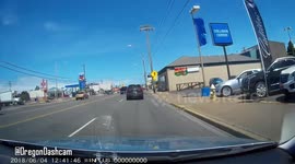 Pedestrian Nearly gets hit in crosswalk (close call)