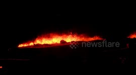 The Big island of Hawaii: Erupting lava lake