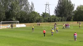 Think you're Ronaldo? Amateur footballer nearly hits corner flag with 40-yard free kick