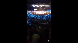 Crowd fighting at tyson fury fight! #fury https://t.co/5XX7Q9vF6C