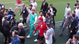 Mo Salah mobbed by media in Chechnya