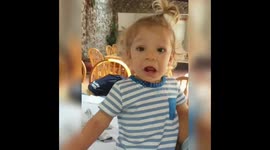 Baby has priceless reaction to jalapeno pepper