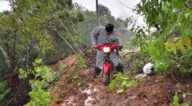 Teacher braves monsoon storms, landslides and fallen trees to reach class on time