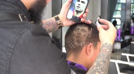Bogota barber will snip the players into your hair