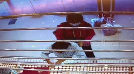 Thai woman robs gold shop while daughter, 4, waits in car