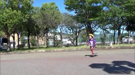 The young world champion of freestyle skateboarding had a tiny session with little sisters inspiring and educating them